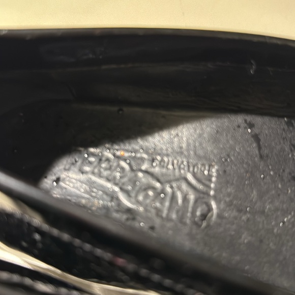 Salvatore Ferragamo women Sz 8.5 B patent leather black driver shoe as shown - Picture 4 of 4